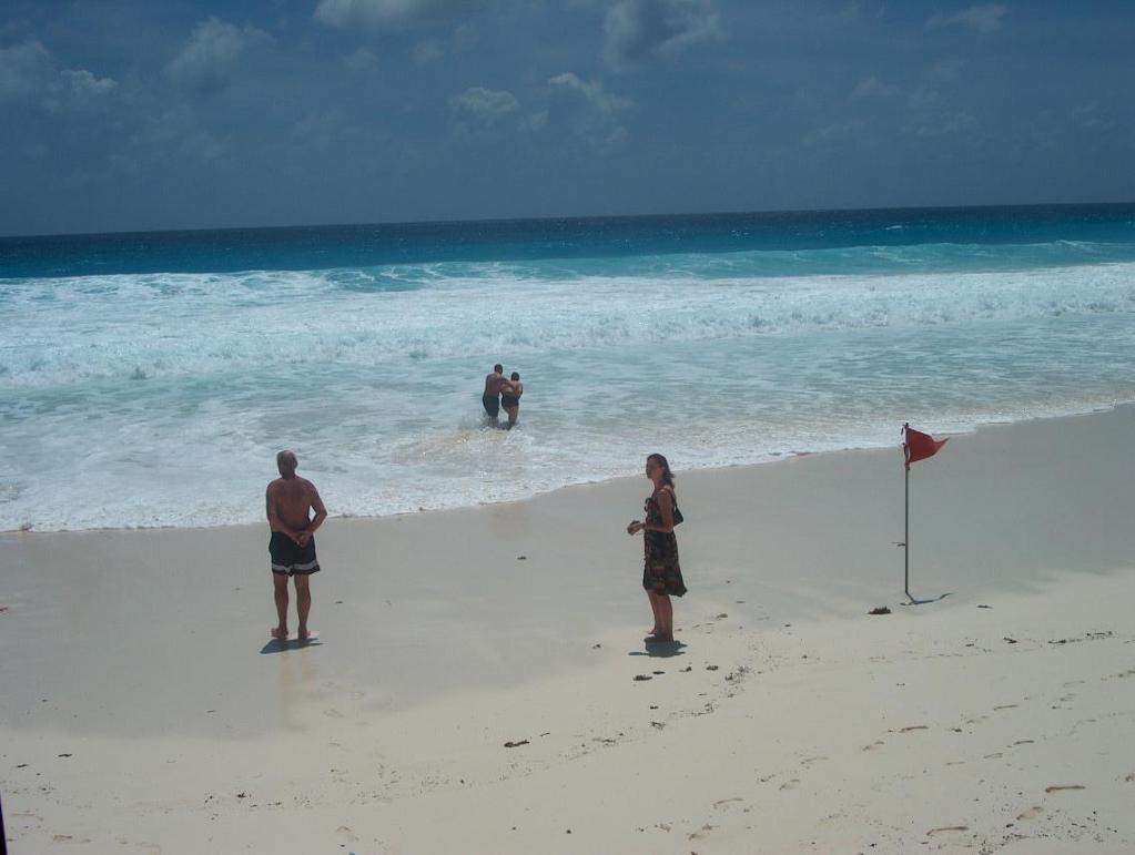 ai1347.photobucket.com_albums_p712_Rui_Araujo_Facebook_Cancun_cbd1c3a4175f0867035b2a5e77cdcf2f.jpg
