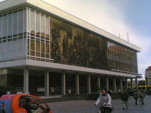 ai1347.photobucket.com_albums_p712_Rui_Araujo_Facebook_Dresden_30490_424280526139_1914866_n.jpg