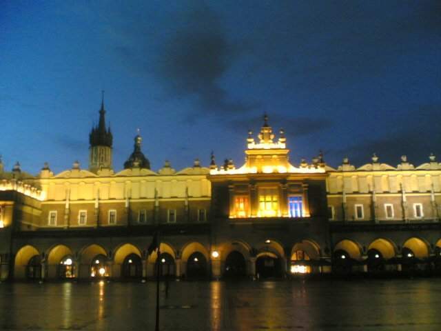ai1347.photobucket.com_albums_p712_Rui_Araujo_Facebook_Polnia_31101_422661876139_4501662_n.jpg