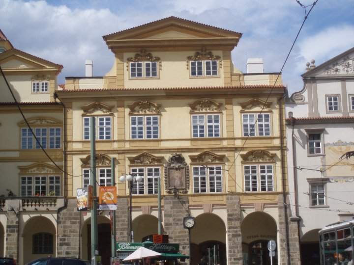 ai1347.photobucket.com_albums_p712_Rui_Araujo_Facebook_Praha_31101_422021436139_489108_n.jpg