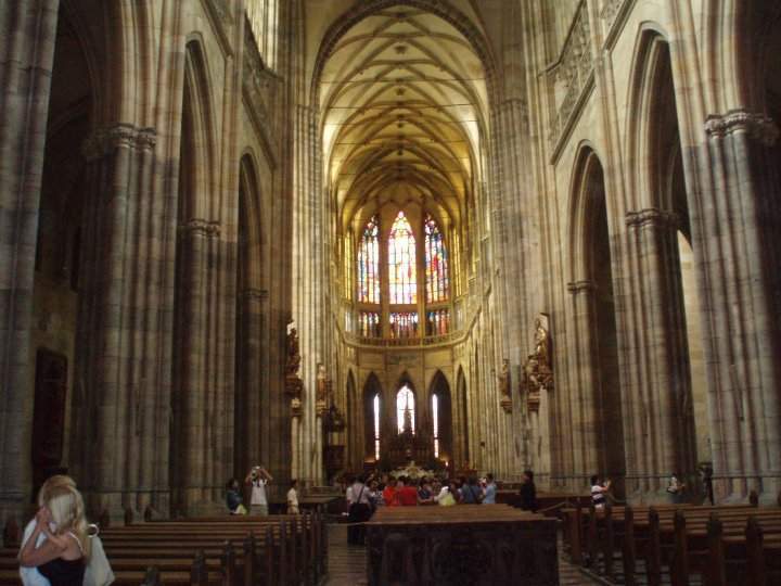 ai1347.photobucket.com_albums_p712_Rui_Araujo_Facebook_Praha_31101_422021491139_5293000_n.jpg