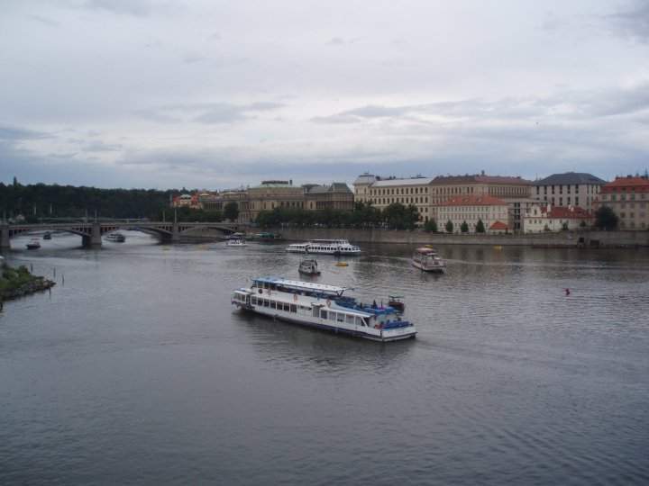 ai1347.photobucket.com_albums_p712_Rui_Araujo_Facebook_Praha_31101_422021551139_2304714_n.jpg