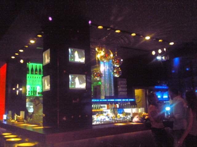 ai1347.photobucket.com_albums_p712_Rui_Araujo_Facebook_Praha_31101_422022781139_4531148_n.jpg