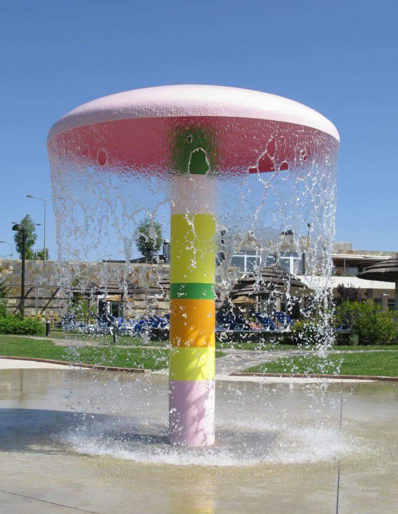 ai1353.photobucket.com_albums_q673_oscarreis_MontebeloAguieira_ZonaInfantil_IMG_4861_zps36ef3986.jpg