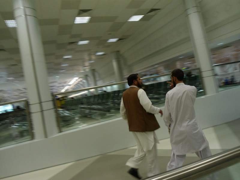 ai1353.photobucket.com_albums_q678_NECM_DSC00114Cpia_zps9b5bbeb9.jpg
