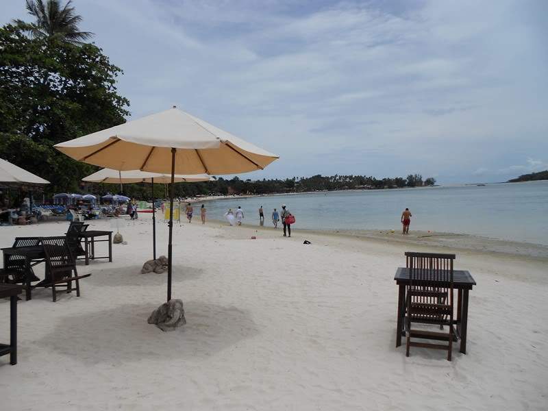 ai1353.photobucket.com_albums_q678_NECM_PraiaChawengfrenteaohotel9Cpia_zpsd8d1a29f.jpg