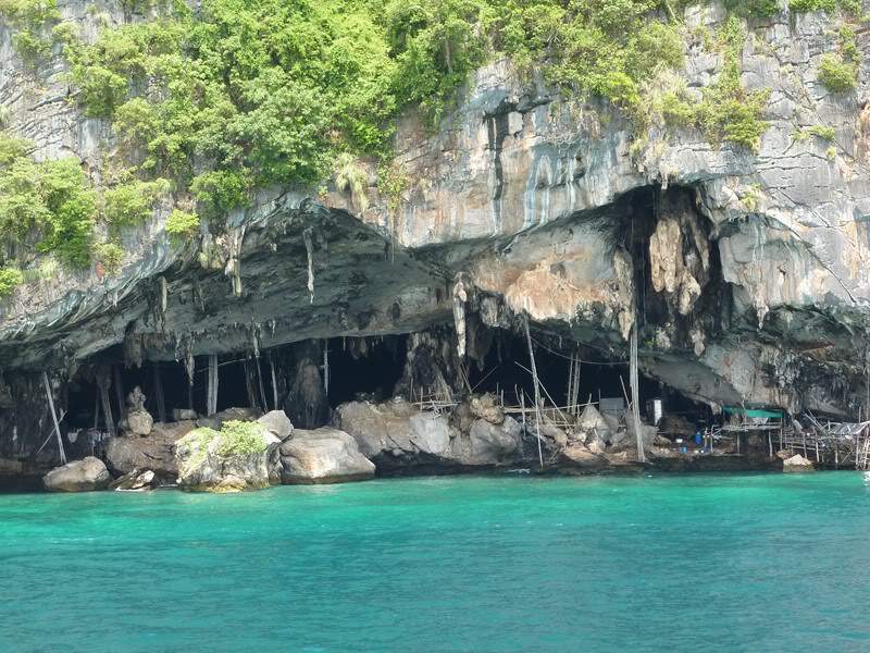 ai1353.photobucket.com_albums_q678_NECM_TourPhiPhi33Cpia_zps8a21e0e0.jpg