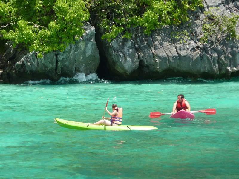 ai1353.photobucket.com_albums_q678_NECM_TourPhiPhi39Cpia_zps50c71617.jpg