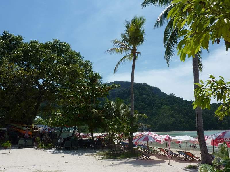 ai1353.photobucket.com_albums_q678_NECM_TourPhiPhi57Cpia_zps2bf11fb0.jpg