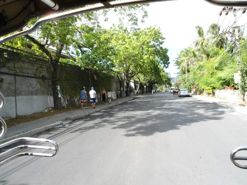 ai1353.photobucket.com_albums_q678_NECM_TukTukKohSamui2Cpia_zps908f2b61.jpg