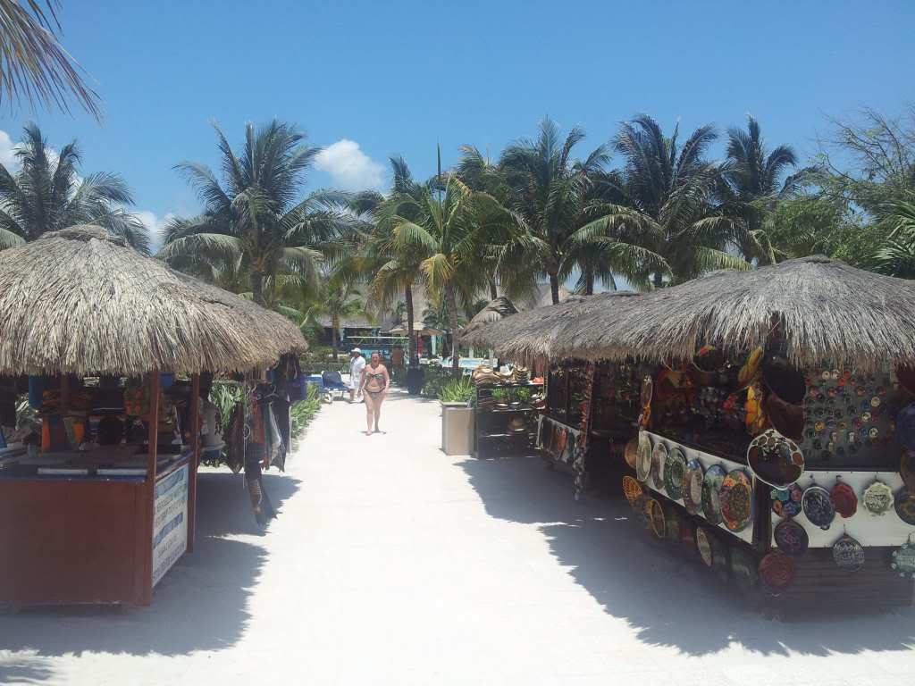 ai1358.photobucket.com_albums_q767_crystyanah_20130517_1906071_zps6f5b53e1.jpg