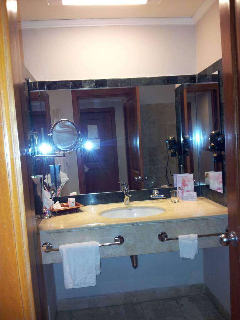 ai1358.photobucket.com_albums_q767_crystyanah_20130520_145330_zps21e79da1.jpg