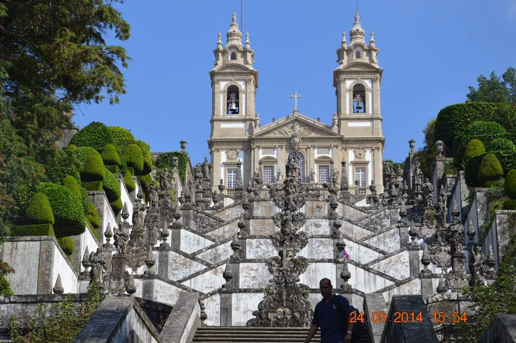 ai1368.photobucket.com_albums_ag187_d3ci0_Road_20Trip_202014_Braga_zpsahkkcqkz.jpg