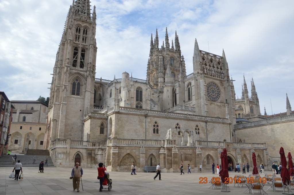 ai1368.photobucket.com_albums_ag187_d3ci0_Road_20Trip_202014_Burgos_zpsk6eig9wb.jpg