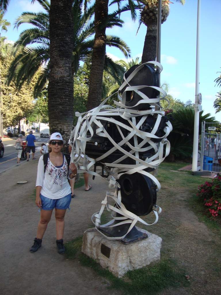 ai1368.photobucket.com_albums_ag187_d3ci0_Road_20Trip_202014_Cannes_201_zpsqwwyp0fx.jpg