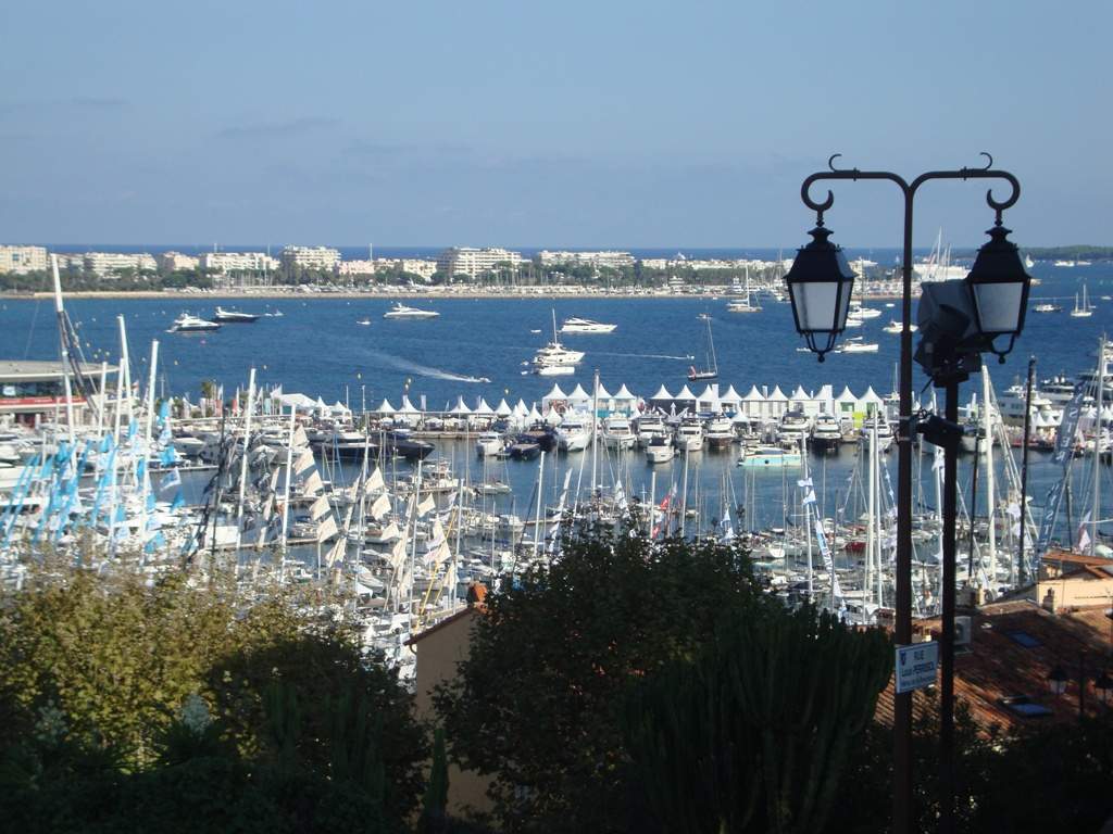 ai1368.photobucket.com_albums_ag187_d3ci0_Road_20Trip_202014_Cannes_203_zpskw6xd0wp.jpg