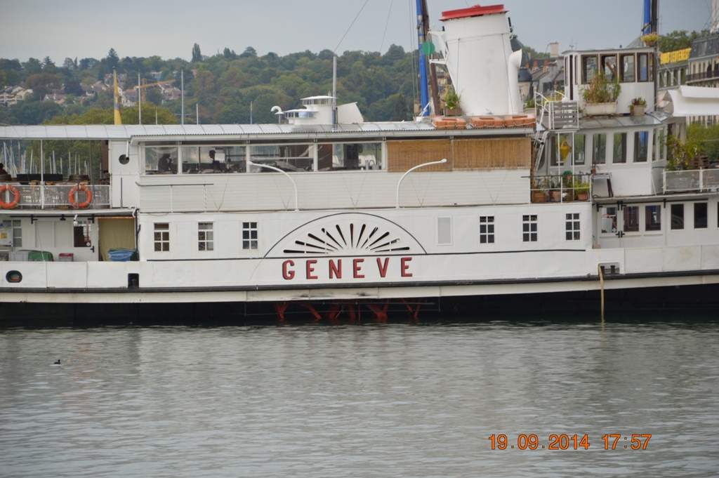 ai1368.photobucket.com_albums_ag187_d3ci0_Road_20Trip_202014_Genebra_202_zpswxrbtv0k.jpg