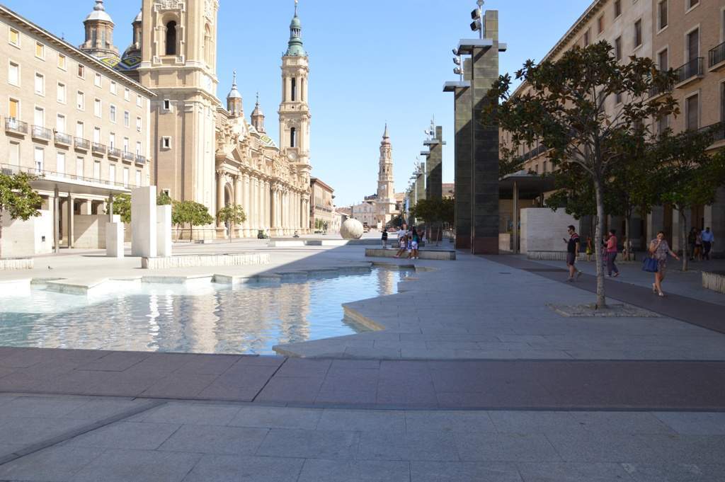 ai1368.photobucket.com_albums_ag187_d3ci0_Road_20Trip_202014_Zaragoza_202_zpszqkxfxpy.jpg