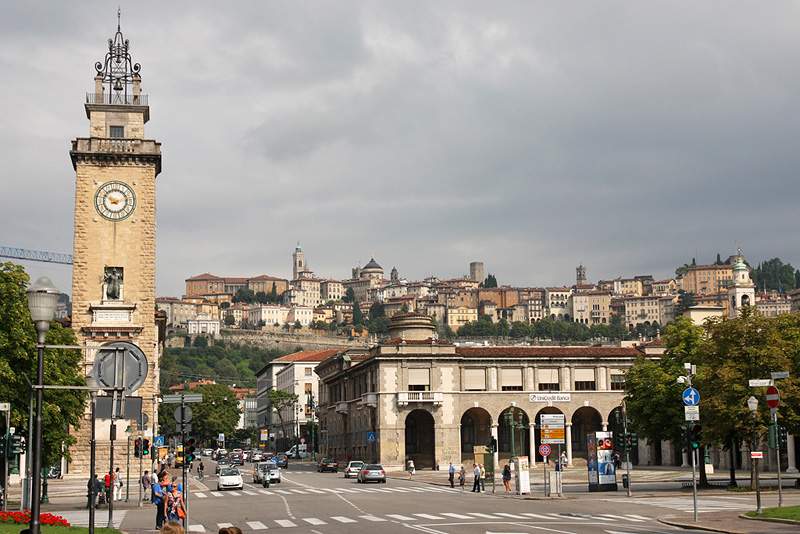 ai1373.photobucket.com_albums_ag395_albertoguedes1_Bergamo_20800_IMG_0141_800_zpseb566e74.jpg