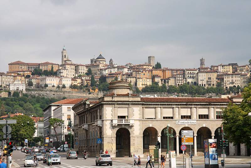 ai1373.photobucket.com_albums_ag395_albertoguedes1_Bergamo_20800_IMG_0143_001_800_zpse6f38012.jpg