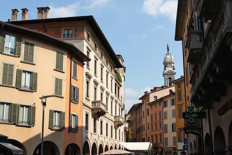 ai1373.photobucket.com_albums_ag395_albertoguedes1_Bergamo_20800_IMG_0167_800_zps9f99c54f.jpg