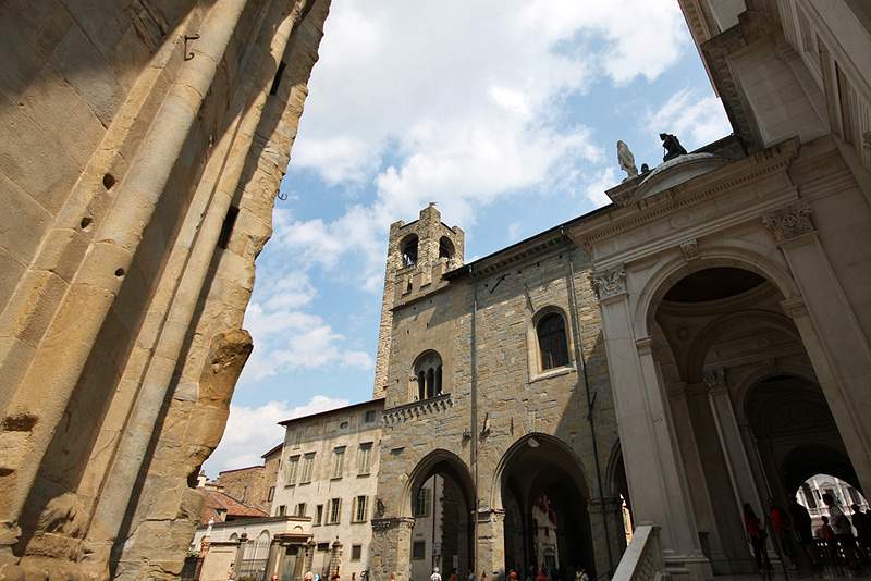 ai1373.photobucket.com_albums_ag395_albertoguedes1_Bergamo_20800_IMG_0221_800_zps8a4f3466.jpg