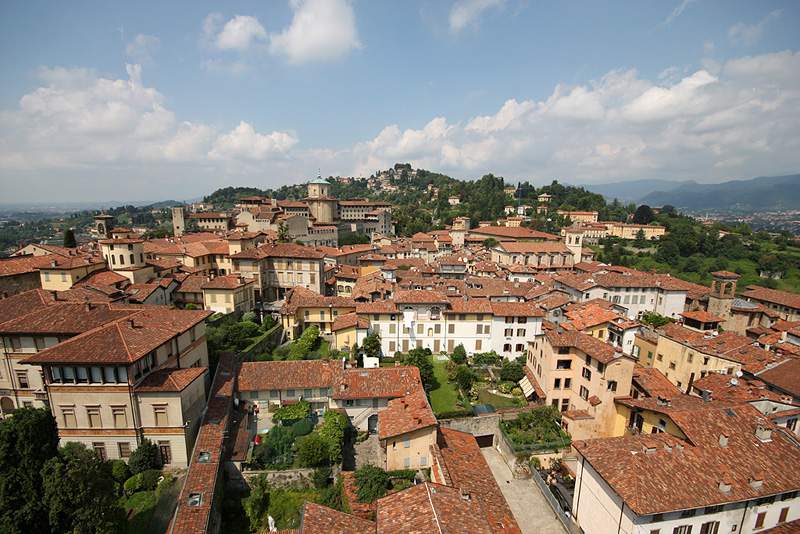 ai1373.photobucket.com_albums_ag395_albertoguedes1_Bergamo_20800_IMG_0270_800_zpsd51d1277.jpg
