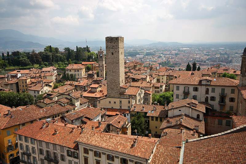 ai1373.photobucket.com_albums_ag395_albertoguedes1_Bergamo_20800_IMG_0280_800_zpse87ca957.jpg