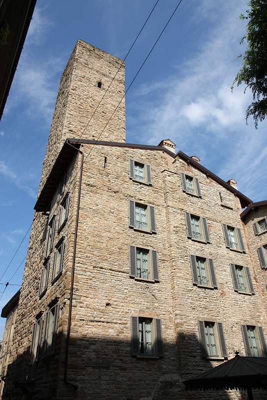 ai1373.photobucket.com_albums_ag395_albertoguedes1_Bergamo_20800_IMG_0370_800_zps625ba6aa.jpg