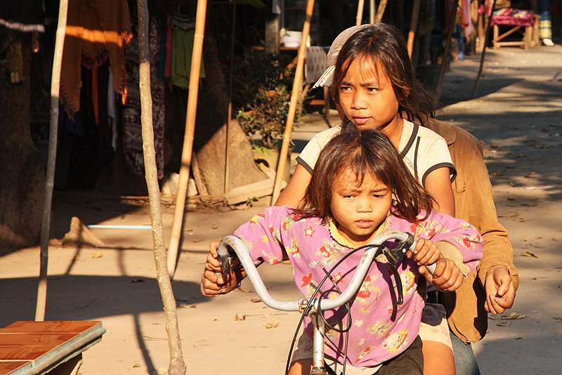 ai1373.photobucket.com_albums_ag395_albertoguedes1_Tailandia_IMG_1465_800_zps01202280.jpg