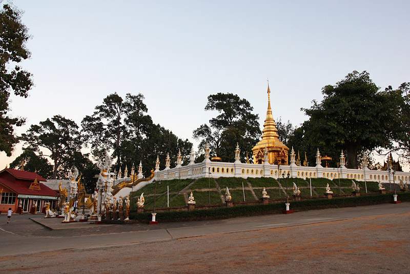 ai1373.photobucket.com_albums_ag395_albertoguedes1_Tailandia_IMG_1514_800_zps76677808.jpg