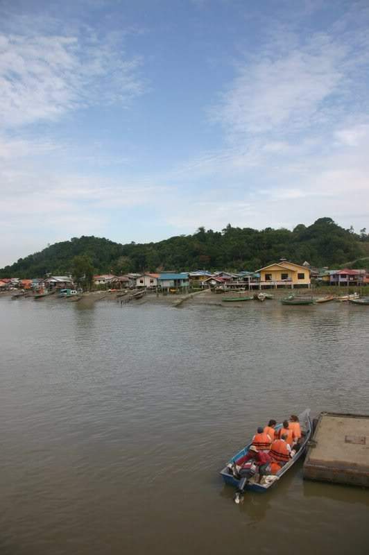 ai138.photobucket.com_albums_q278_CarlosLuz_Borneo_IMG_7565.jpg