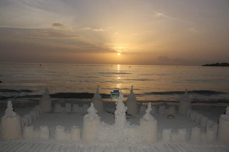 ai138.photobucket.com_albums_q278_CarlosLuz_Jamaica_01PraiaCastelo.jpg