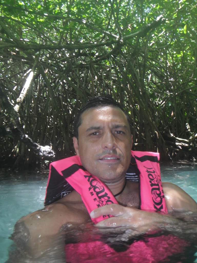ai164.photobucket.com_albums_u31_RuiMAP_Riviera_20Maya_202011_DSCF0216.jpg