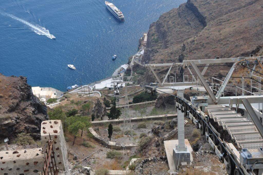 ai201.photobucket.com_albums_aa294_carlos_lopes_Santorini_127.jpg
