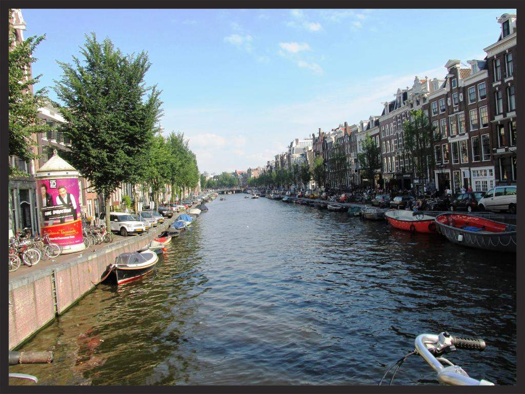 ai225.photobucket.com_albums_dd306_aserodio_2014_Amsterdam_bd258c1309957380a6f43ca5f50177f628e.jpg