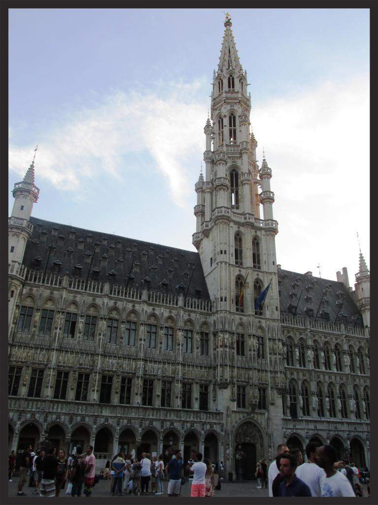 ai225.photobucket.com_albums_dd306_aserodio_2014_Bruxelas_1897252ca7087bb44bbe37b552f127039495.jpg