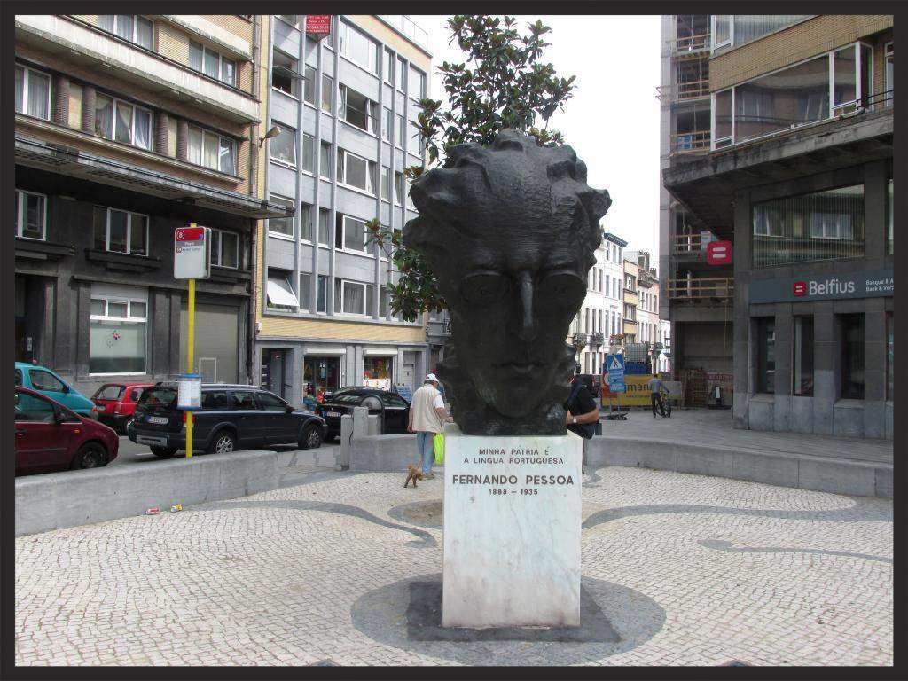 ai225.photobucket.com_albums_dd306_aserodio_2014_Bruxelas_5048534c4481d36be536b468a7214a0d74f7.jpg