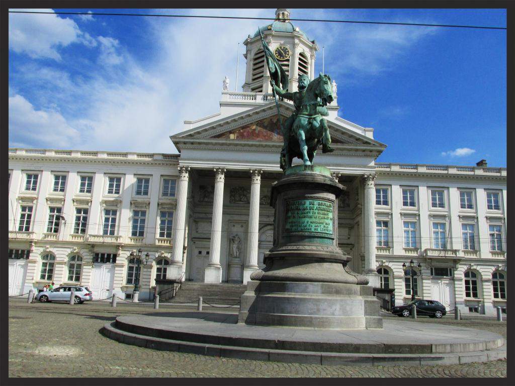 ai225.photobucket.com_albums_dd306_aserodio_2014_Bruxelas_741a09fe942d6d4ef6811741f7a02cd3fb82.jpg