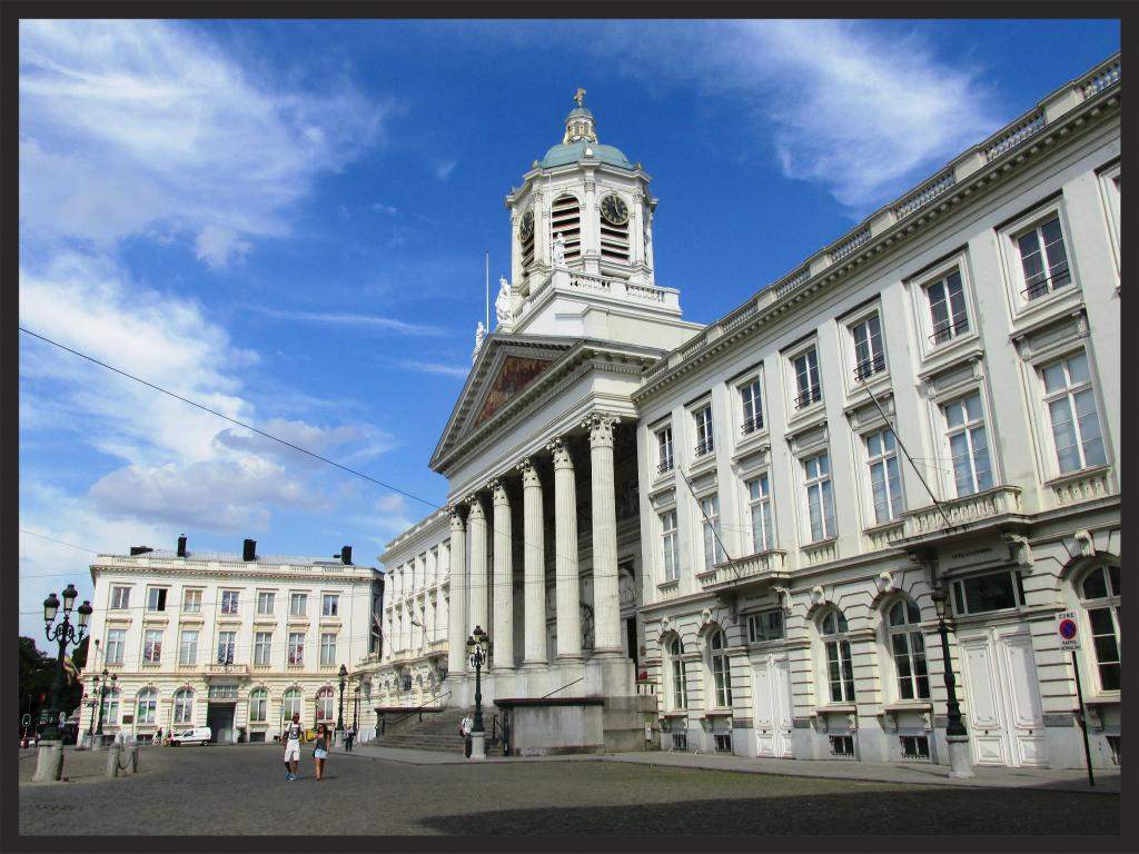 ai225.photobucket.com_albums_dd306_aserodio_2014_Bruxelas_75d36637094c436577d5d032884592ee72bf.jpg