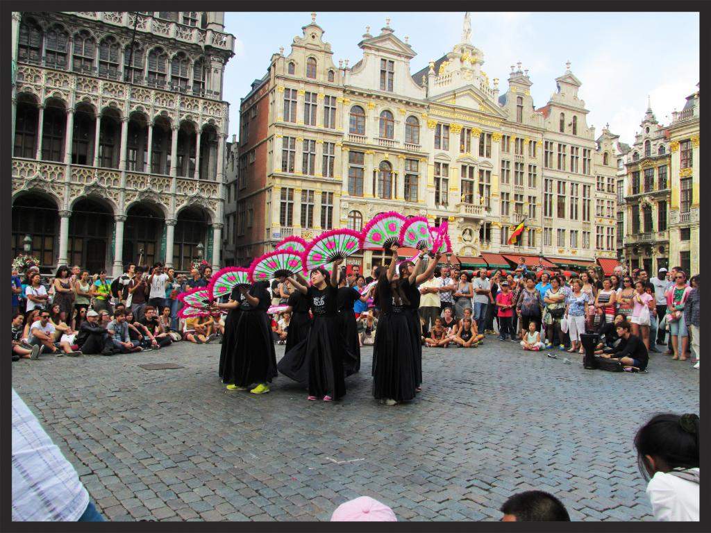 ai225.photobucket.com_albums_dd306_aserodio_2014_Bruxelas_b001c9aaded3cbf855a9551820dae47fb1a2.jpg