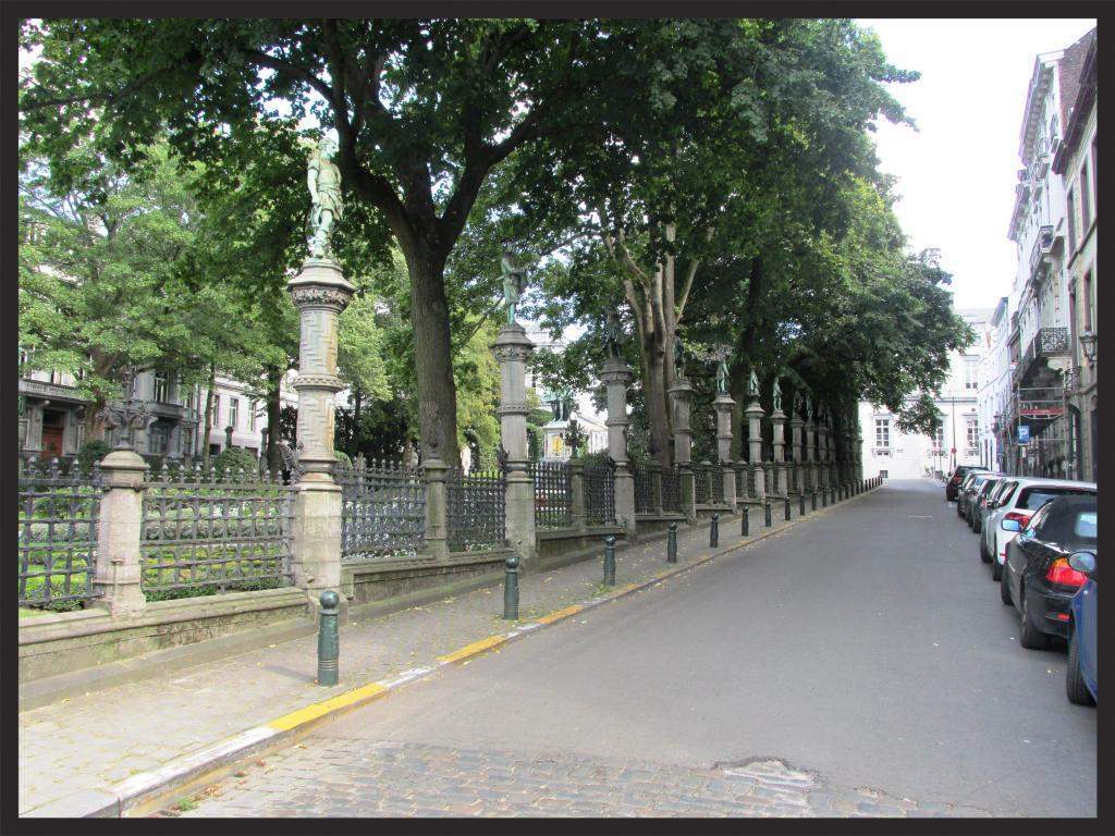 ai225.photobucket.com_albums_dd306_aserodio_2014_Bruxelas_fca139a9eba5407e8bcd57bcca336cebdb79.jpg