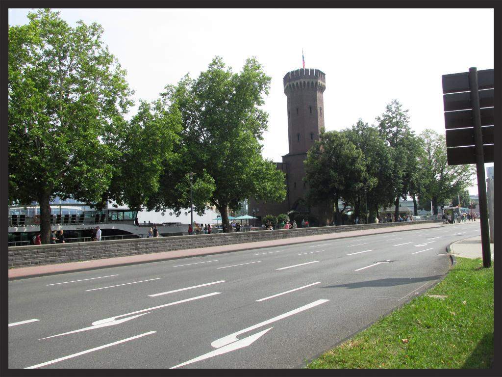ai225.photobucket.com_albums_dd306_aserodio_2014_Colonia_9032209c7fc52ba9ffb6b95eba80e7707ef00.jpg