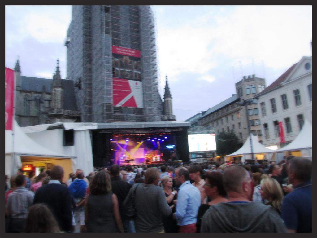 ai225.photobucket.com_albums_dd306_aserodio_2014_Gent_645fd45320f4b9d8e0210abdb09bc52d242e64dc.jpg