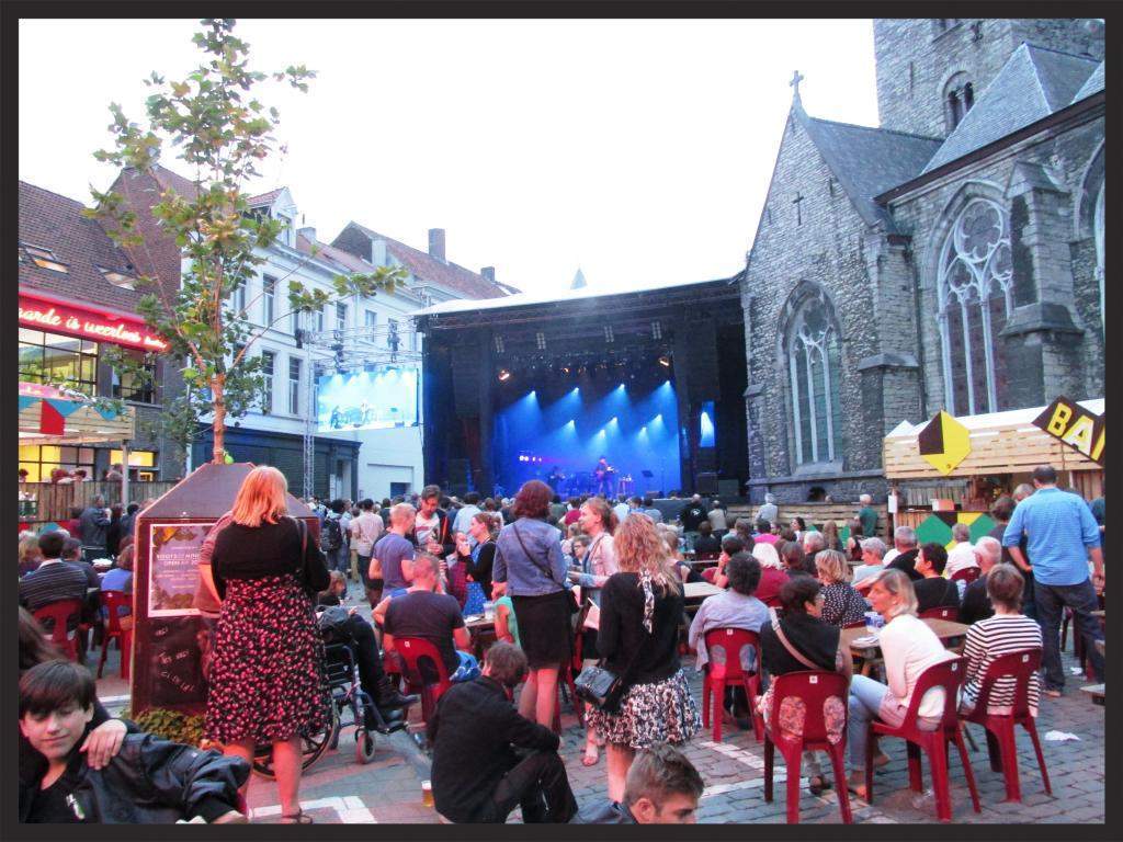 ai225.photobucket.com_albums_dd306_aserodio_2014_Gent_67711cba7dbec1eae50730de0a05061f0587ff19.jpg