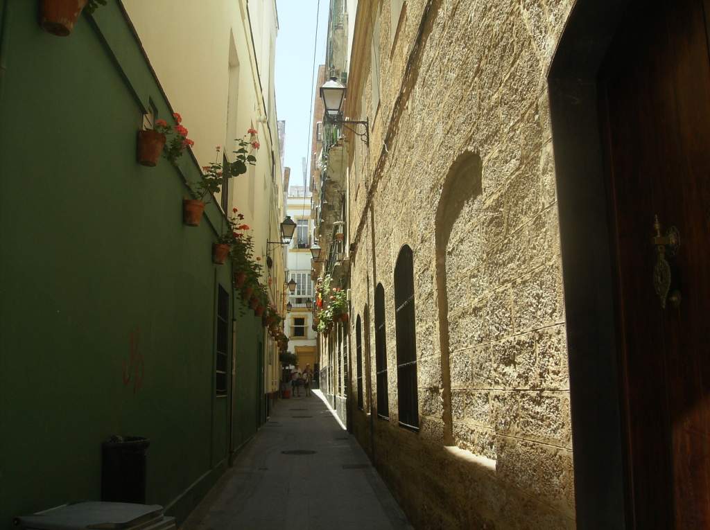 ai225.photobucket.com_albums_dd306_aserodio_CADIZ_FRIAS2012803.jpg