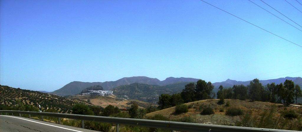 ai225.photobucket.com_albums_dd306_aserodio_FERIAS_202012_Grazalema_zps6ebf251c.jpg
