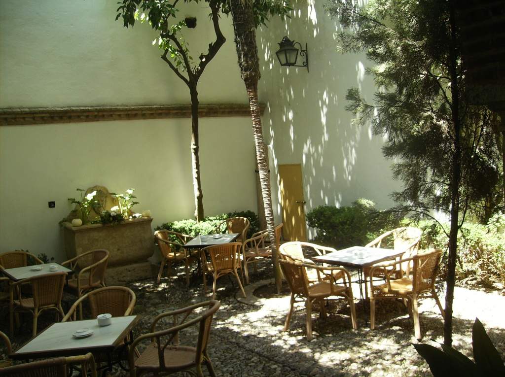 ai225.photobucket.com_albums_dd306_aserodio_PATIOS_FRIAS2012354.jpg