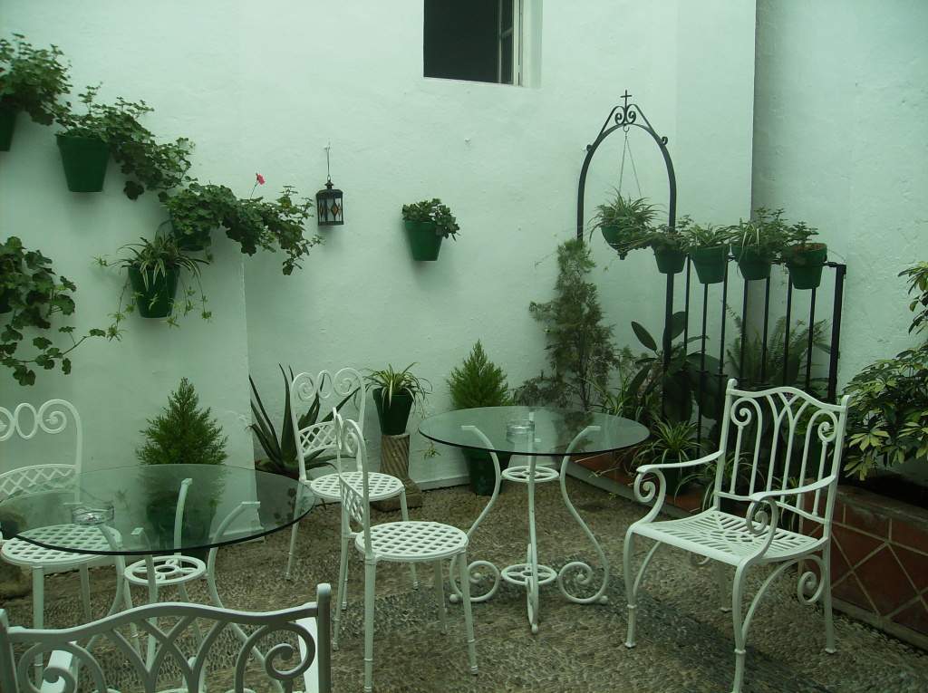 ai225.photobucket.com_albums_dd306_aserodio_PATIOS_PENS_O2.jpg