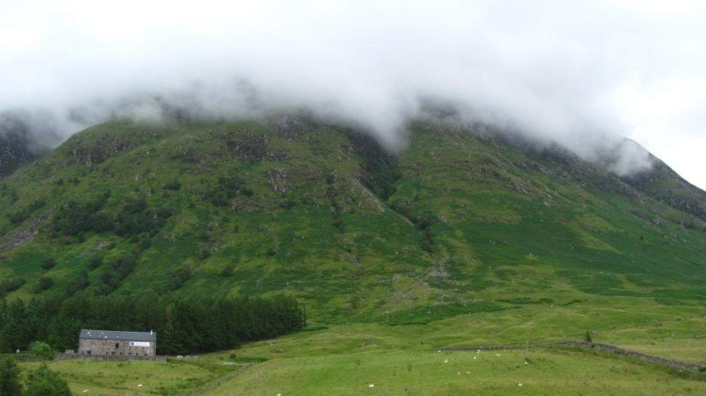 ai225.photobucket.com_albums_dd306_aserodio_Scotland_Ben_20nevis_IMG_3665_zps249af680.jpg